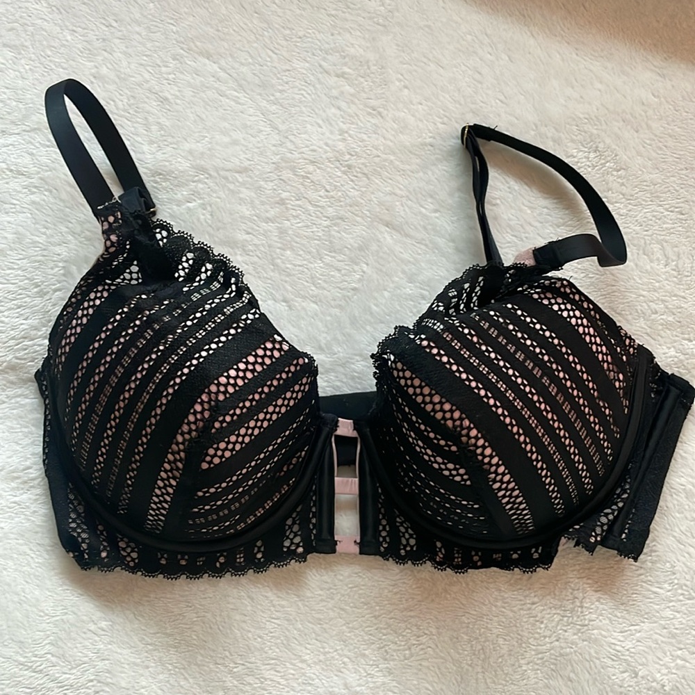 Victoria’s Secret Lined Plunge Bra